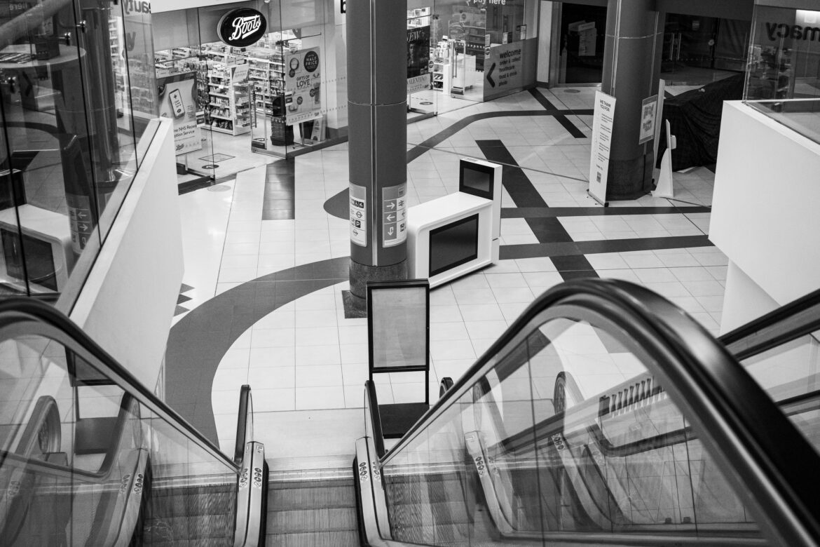 Photographing architecture essay image