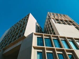 The online trading and brokerage platform CMC Markets has analysed LinkedIn data to see where employees of the Big Four attended university